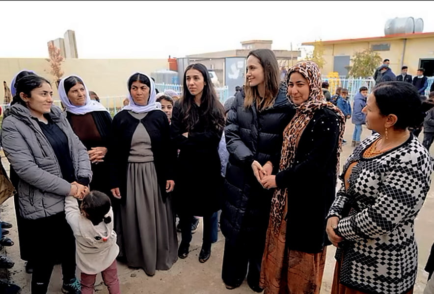 Angelina Jolie' with Iraq's people